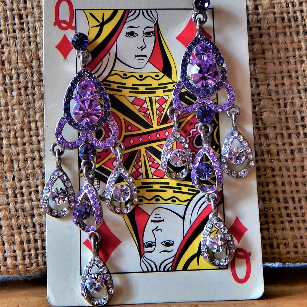 <3 Dazzling Lavender/Clear Rhinestone Earrings <3 - Picture 6 of 7